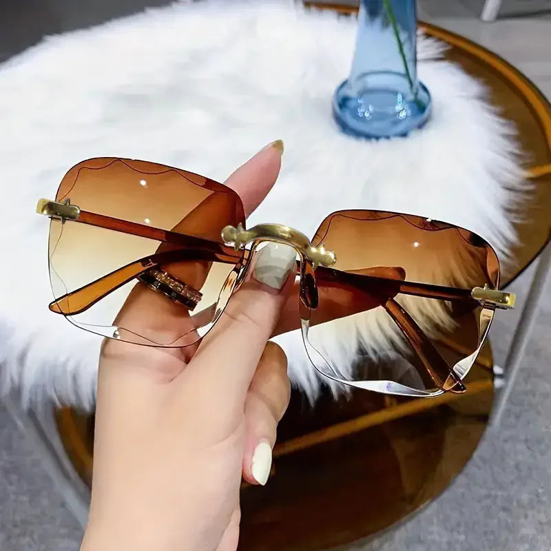 Baddie Square Sunnies