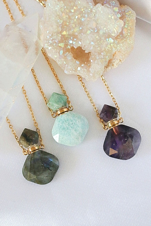 Crystal Bottle Necklace – 24K Gold Healing Stone Aromatherapy Pendant